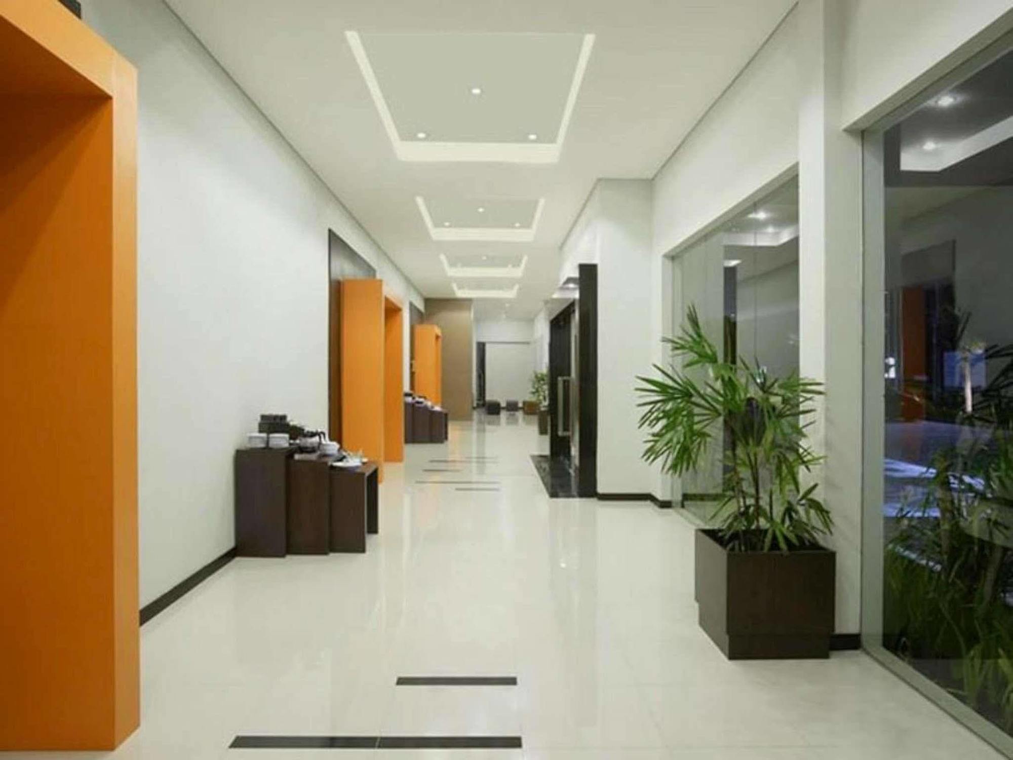 Hotel Santika Palu Exterior photo